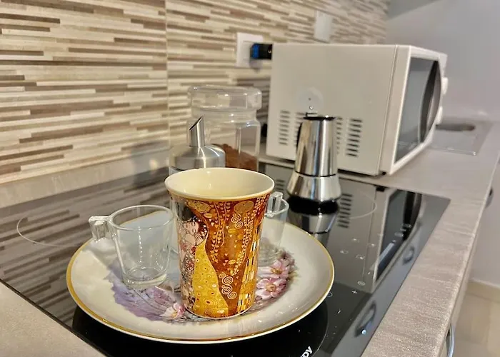 Metro-Apartment: Fabolous Flat