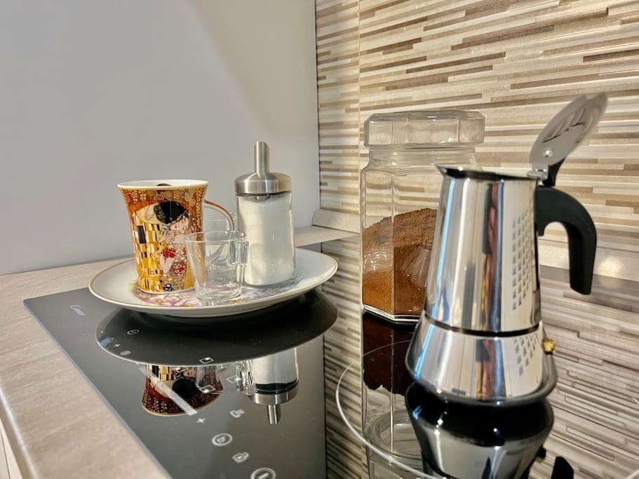 Metro-apartment: Fabolous Flat Apartment *